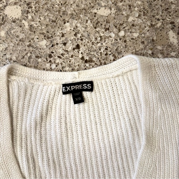 Express Women's Oversized White Sweater - Size XS - Picture 3 of 8